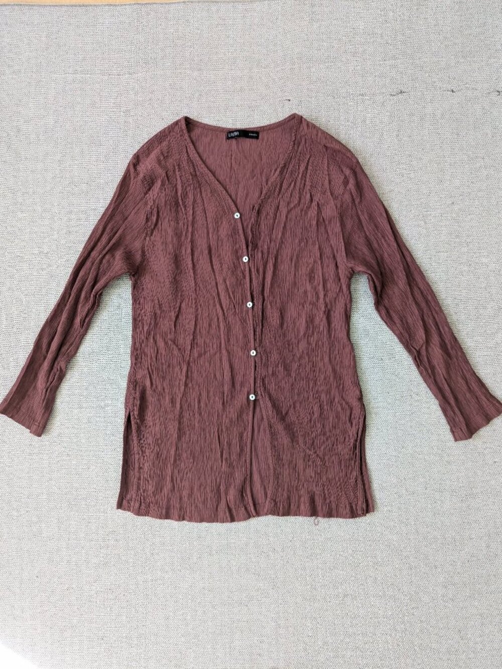 LAMA Rust Brown Crinkle Button Front 3/4 sleeves, ending around elbow/forearm.